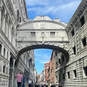  Apartment Ca' Ai Sospiri Italy